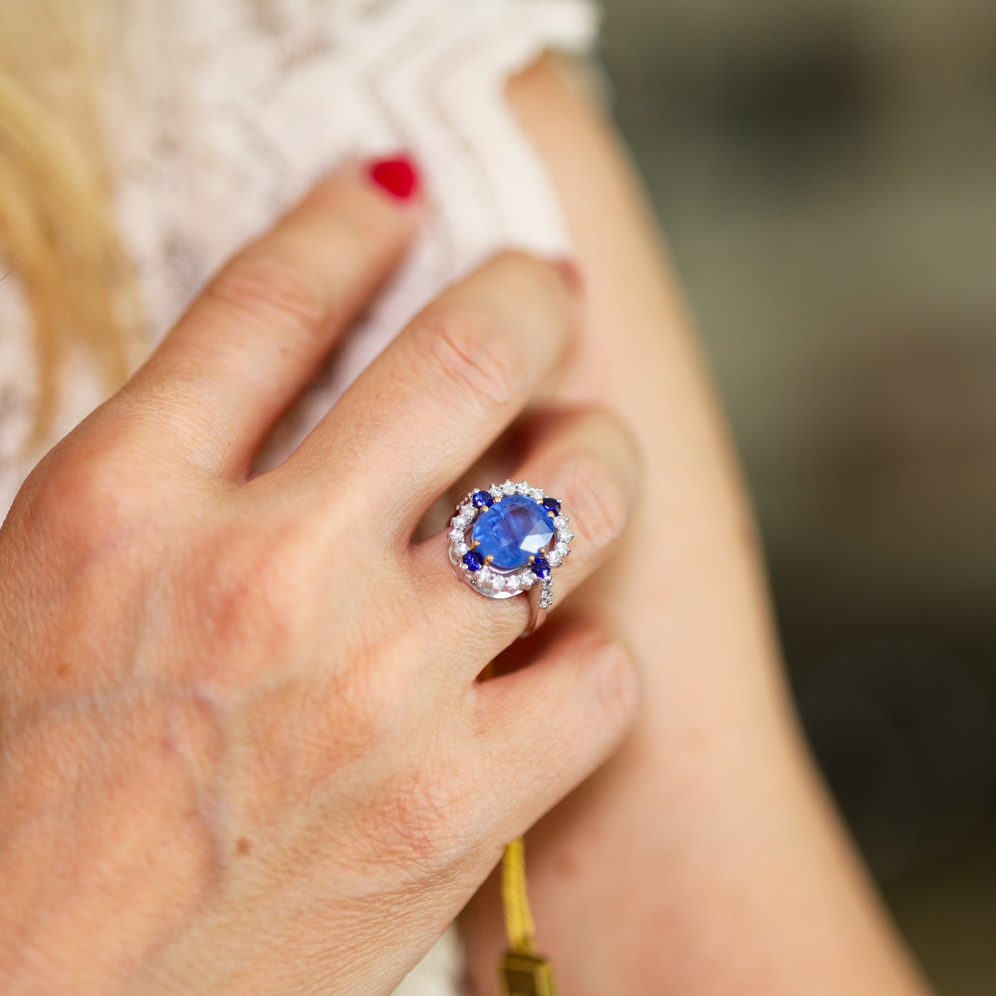 Anello Filo d'Aria Zaffiro