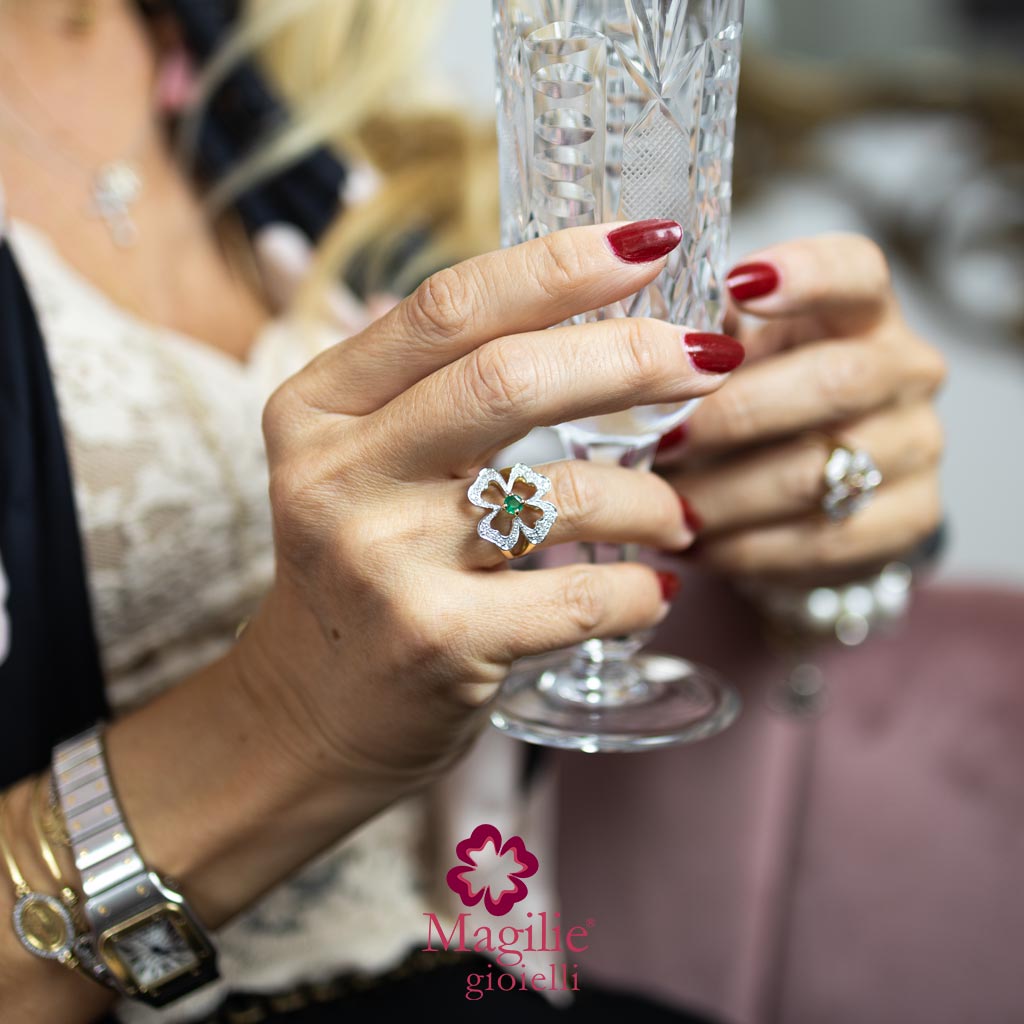 Anello Portafortuna diamanti e smeraldo
