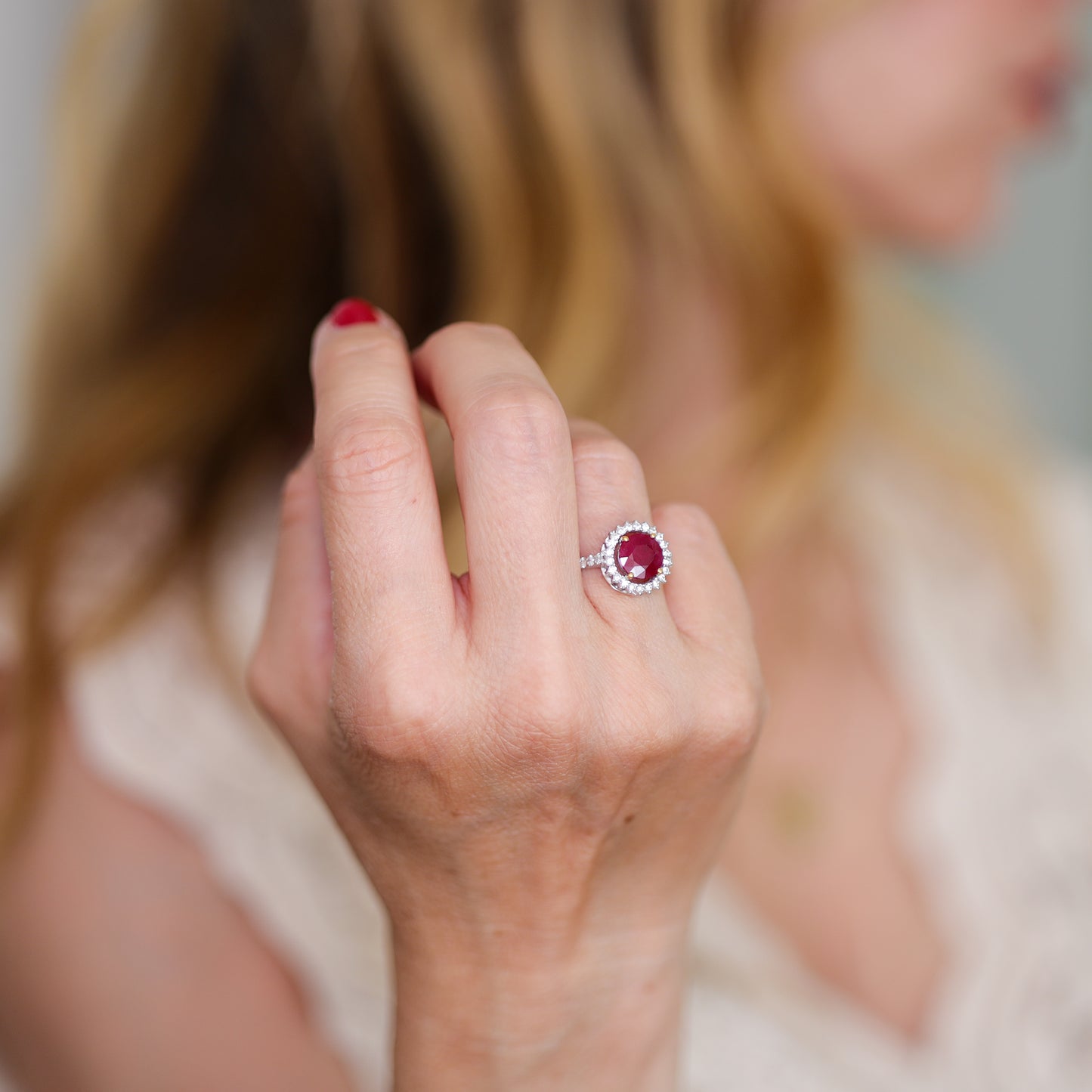 Anello Filo d'Aria Rubino