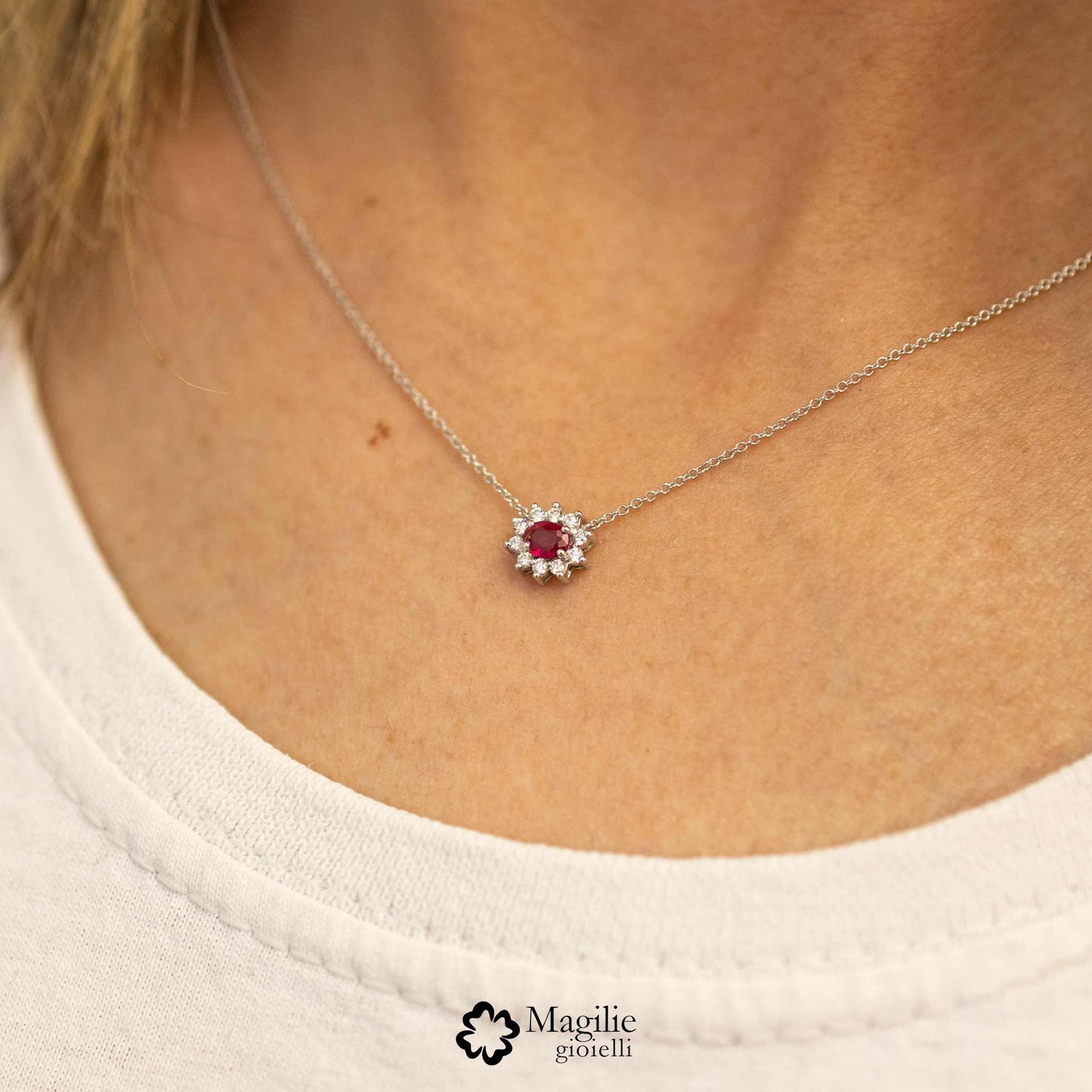 Collier Petit Fleur Rubino