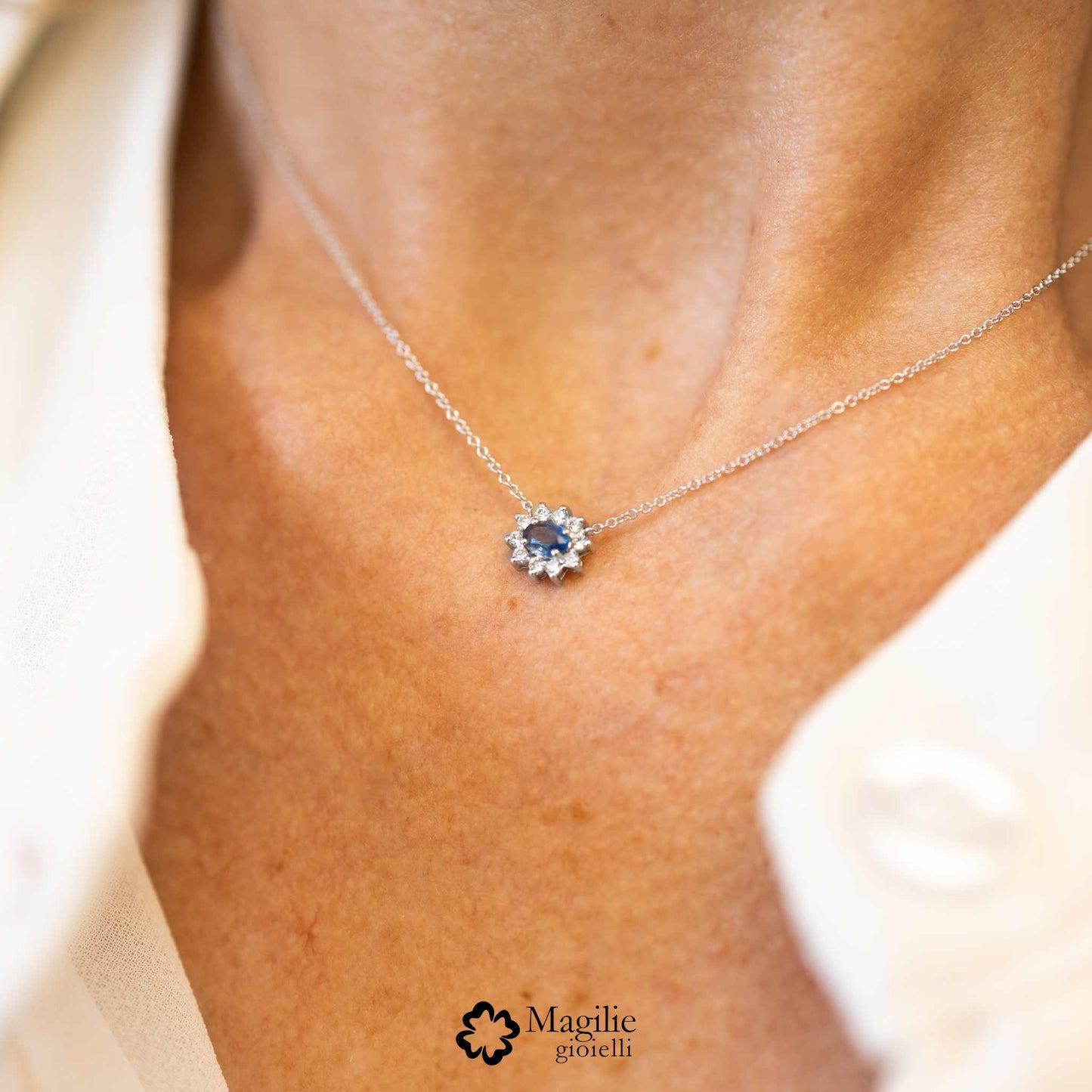 Collier Petit Fleur Zaffiro Blu