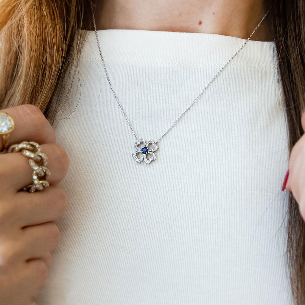 Collier Quadrifoglio zaffiro blu e diamanti